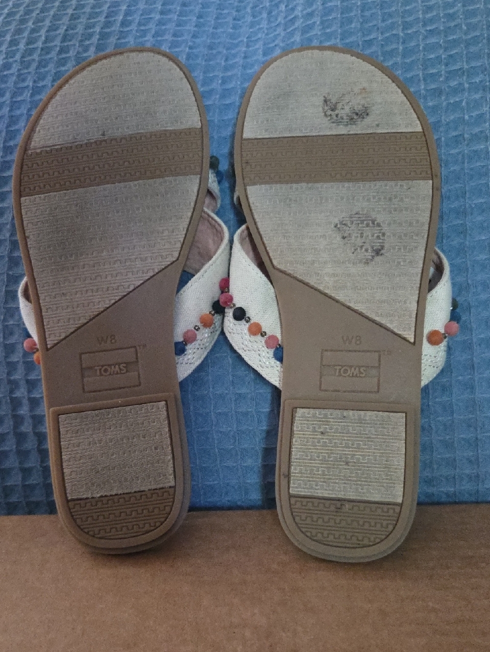 TOMS Beige Crisscross Beaded Strap Sandals for Women - Picture 3 of 4